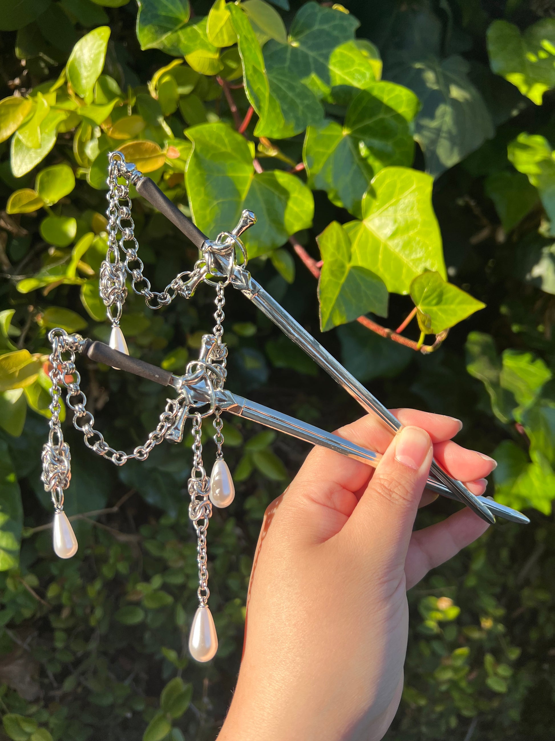 Pearl Knight Hairstick